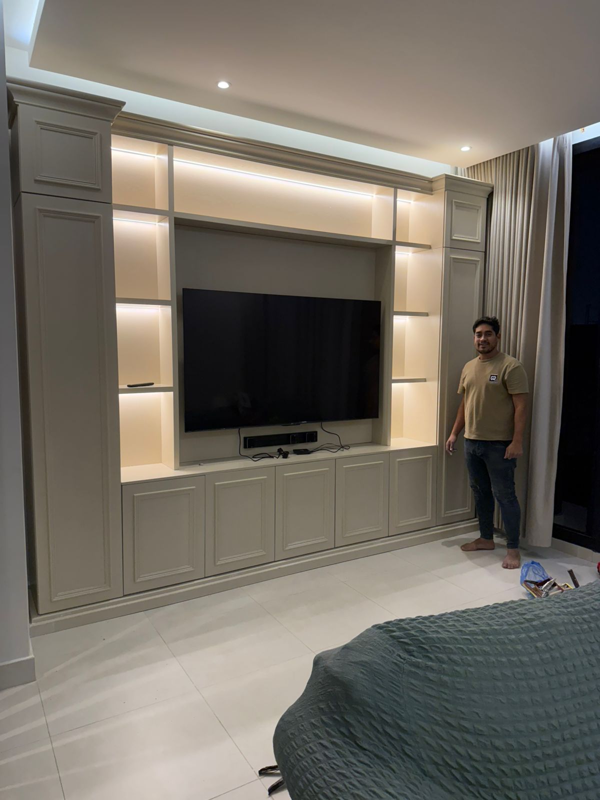 أثاث حسب الطلب